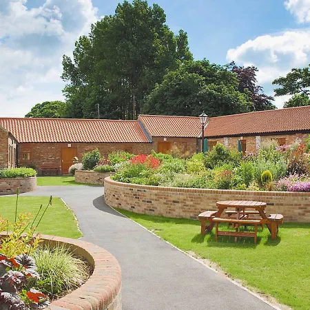 Hutton - 23050 Filey