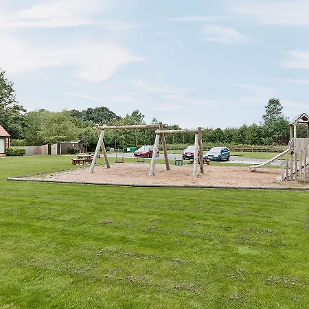 Holiday home Hutton - 23050